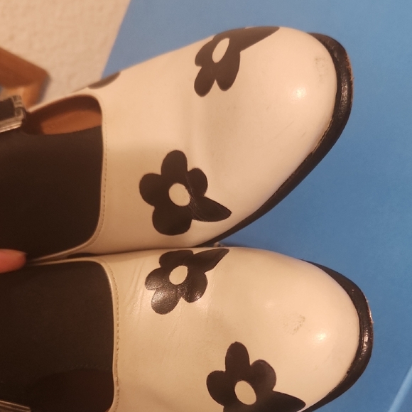 Fluevog FIGARO Foral Black and White Buckle Shoes - Picture 5 of 7